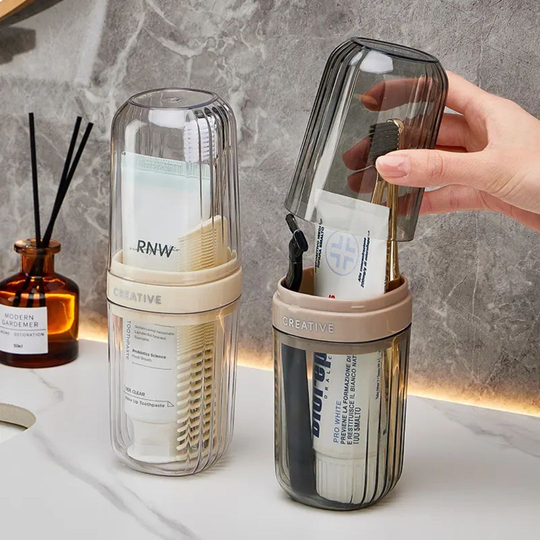 Portable Transparent Toothbrush Case image 3